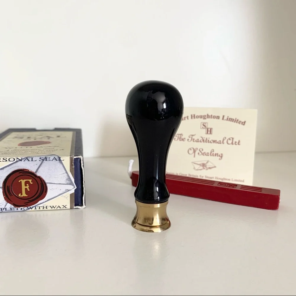 Hold Vintage F Monogram glass Wax Seal